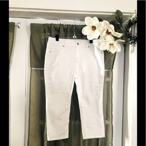 White Capri Jeans